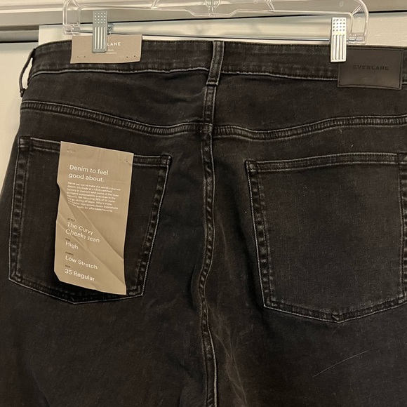 Everlane Curvy Cheeky Jean - Picture 5 of 6